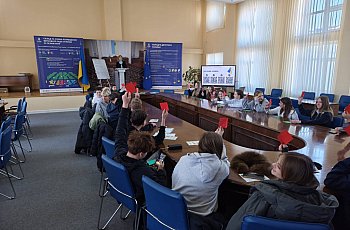 Парламентські офлайн-уроки